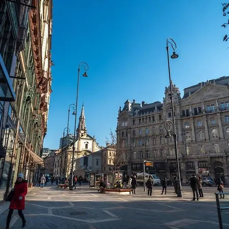 Convenient In The Heart Of Downtown * Budapest